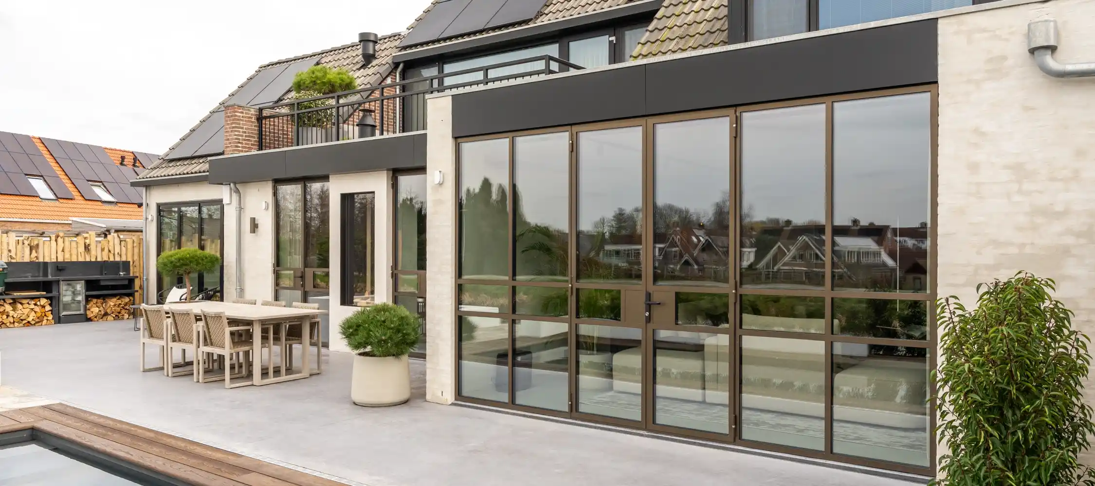 Stalen buitendeuren en panelen