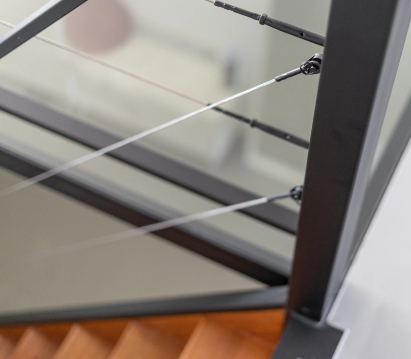 Balustrade van RVS kabels