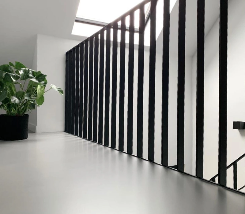 Balustrade van verticaal staal
