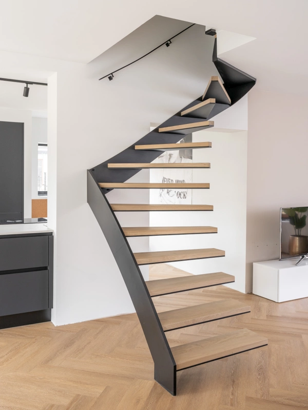 hoeveel kost een zwevende stalen trap