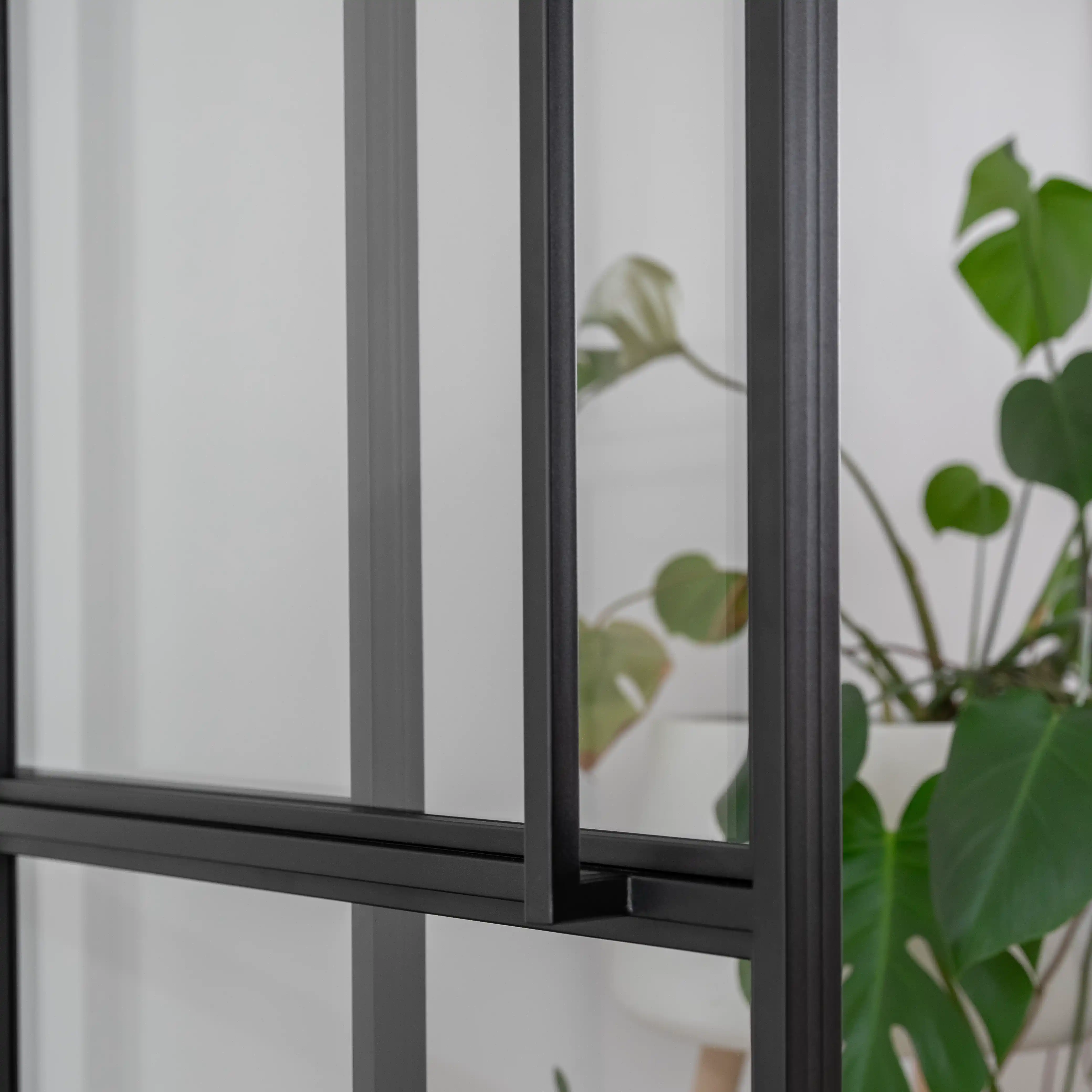 Breed T-profiel en koker glaslat